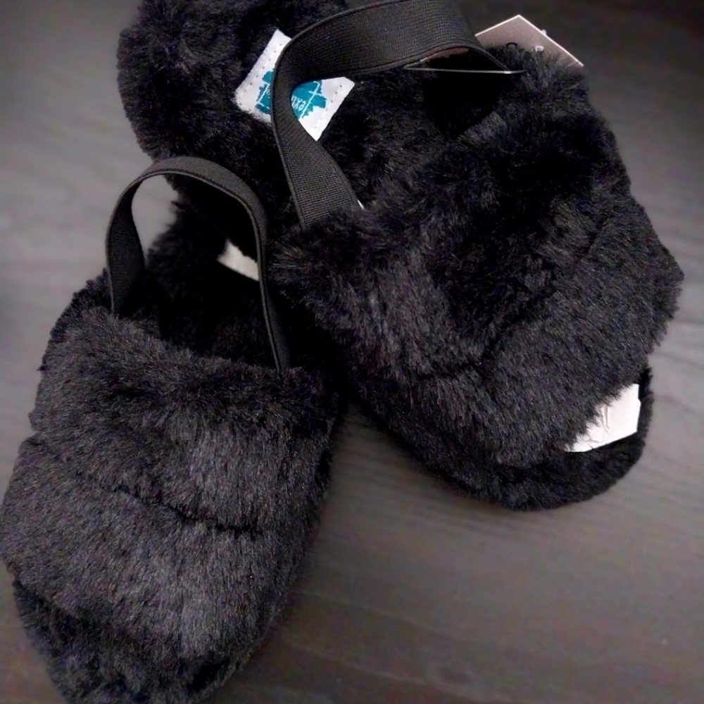 ❄️ Furry slippers with strap